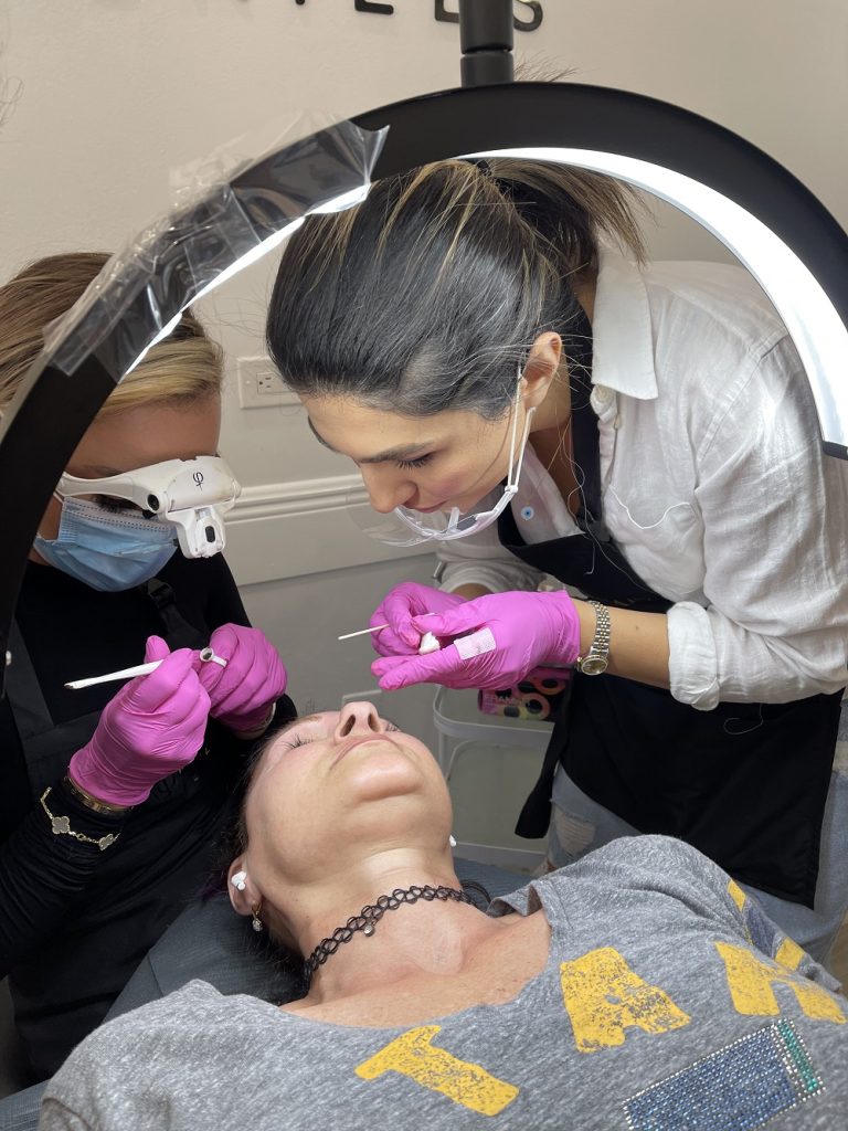 Microblading-Courses-USA-Pic (15)