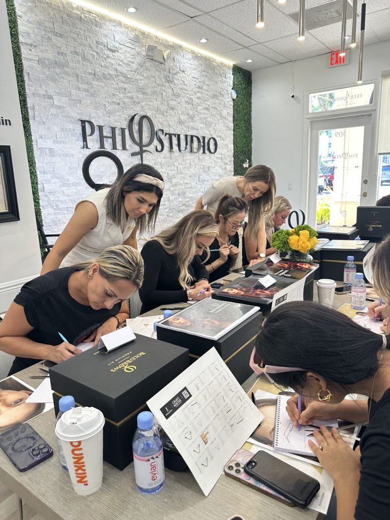 Microblading-Courses-USA-Pic (16)