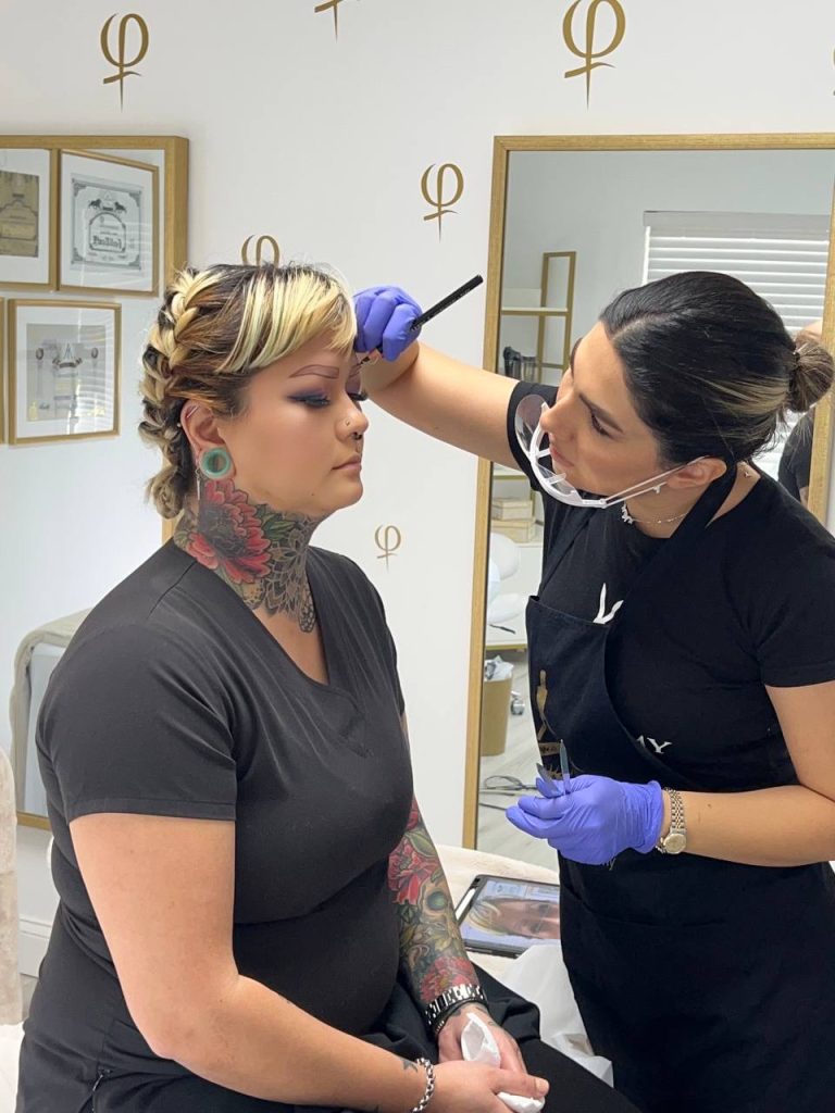 Microblading-Courses-USA-Pic (8)